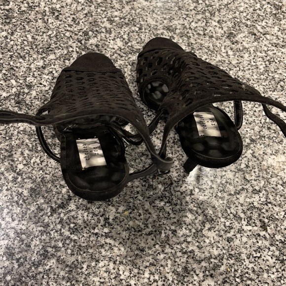 Elegant black sandals - Picture 3 of 8